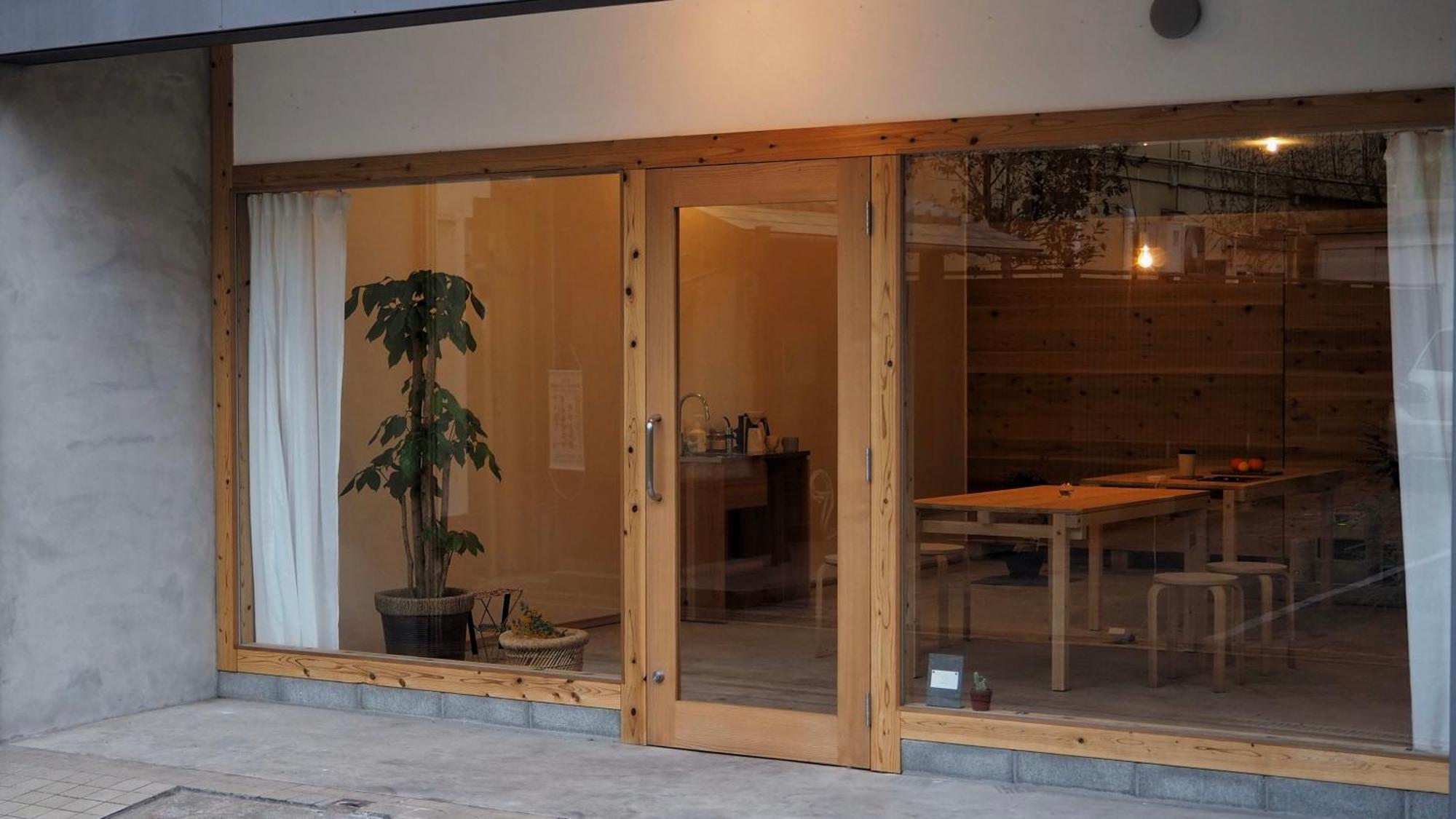 Hub Inn Ономичи Екстериор снимка