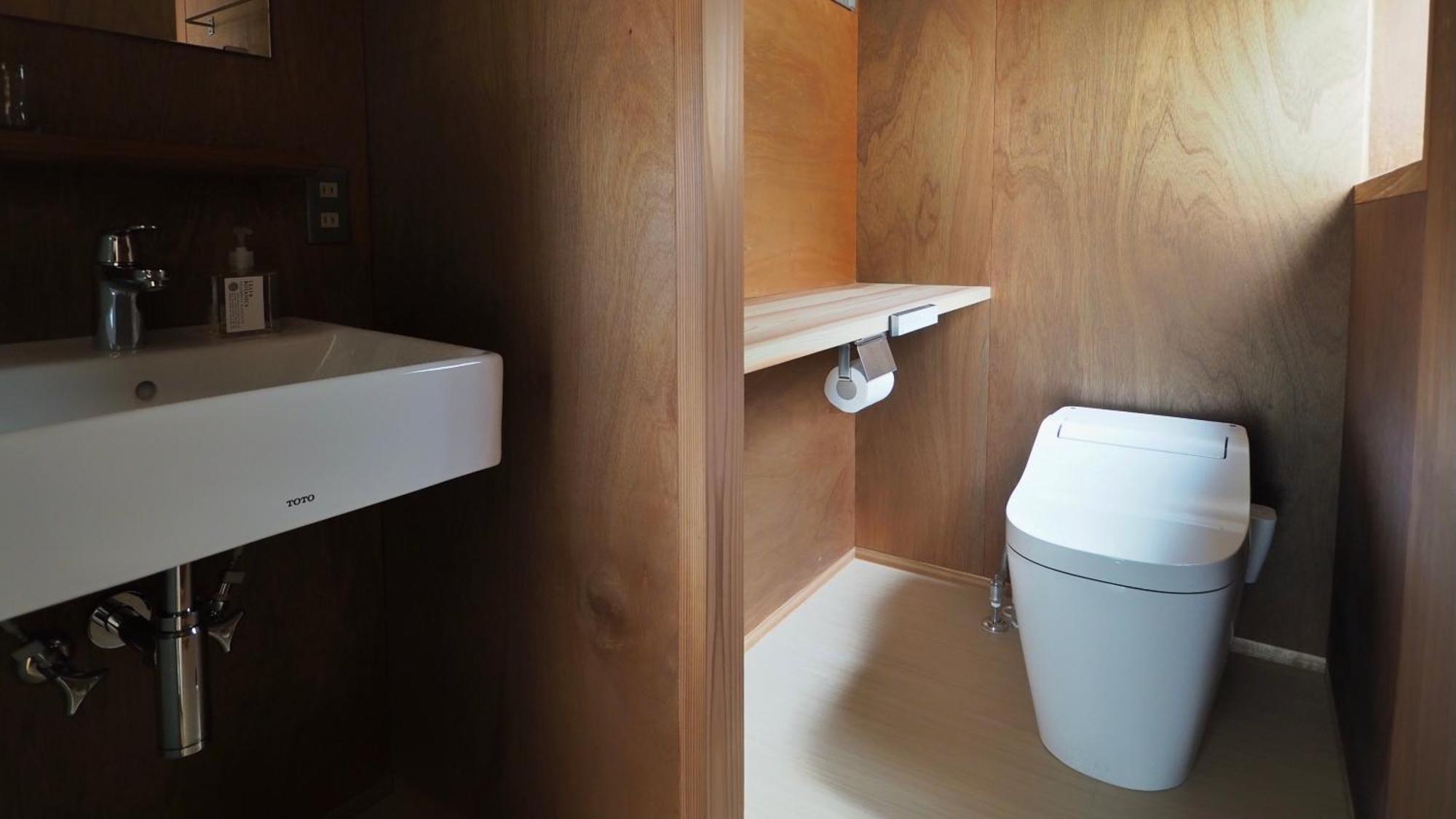 Hub Inn Ономичи Екстериор снимка